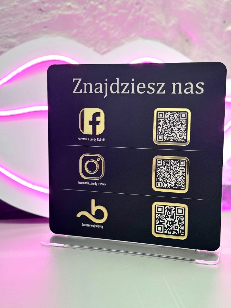 Prezenter-stand-stojak-na-recepcje-z-kodami-QR-Facebook-Instagram-Booksy-3