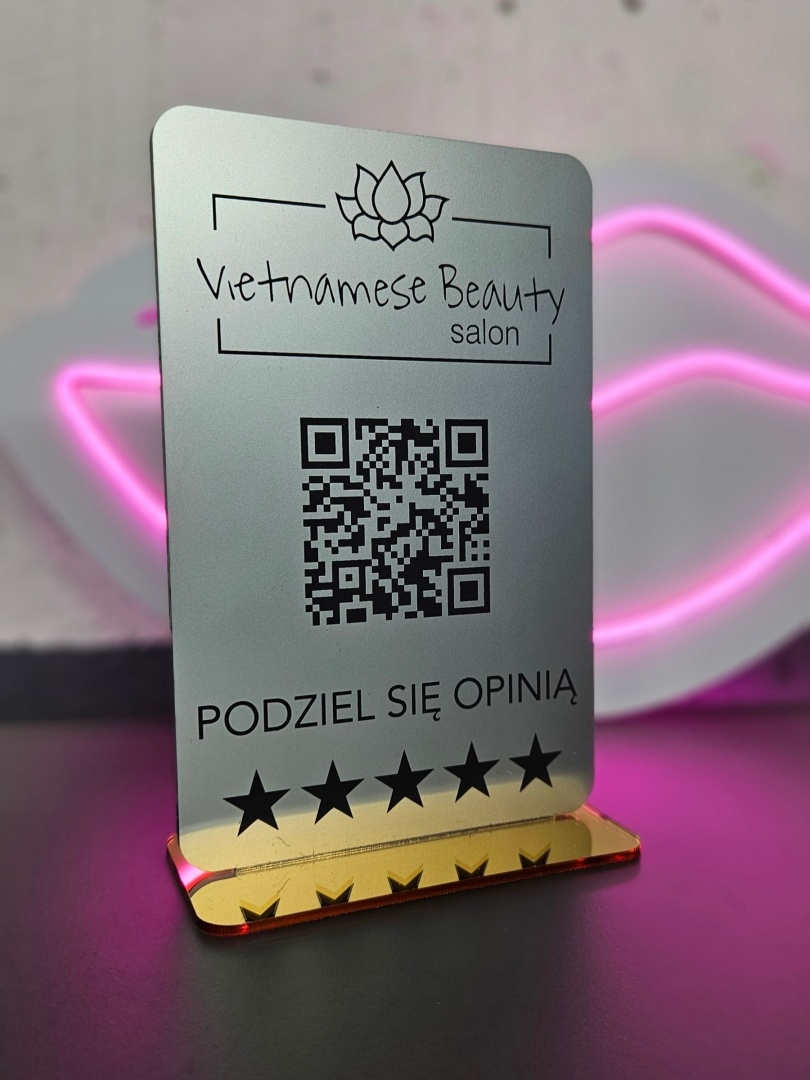 Prezenter-stand-stojak-z-kodem-QR-i-logo-3